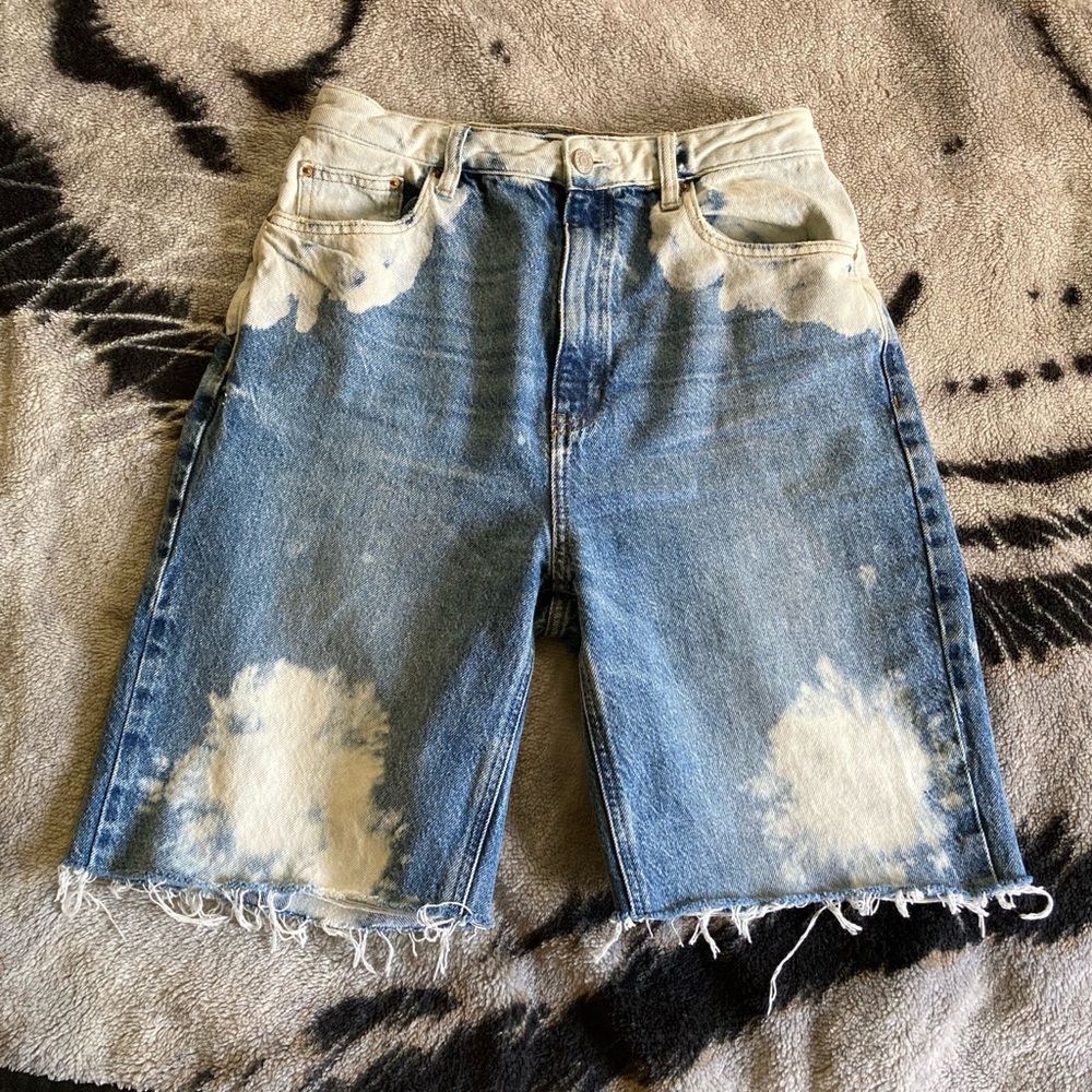 *Sold* 90’s boyfriend bermuda shorts size s/m